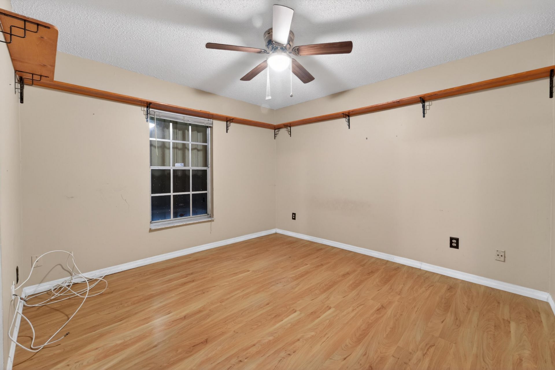 214 NE Camelot Drive, Port Saint Lucie, FL 34983 Photo