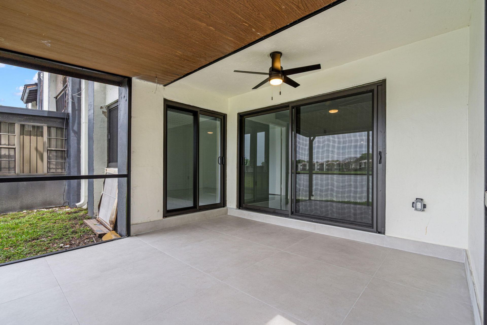 510 W Park Drive, Unit 104-3, Miami, FL 33172 Photo