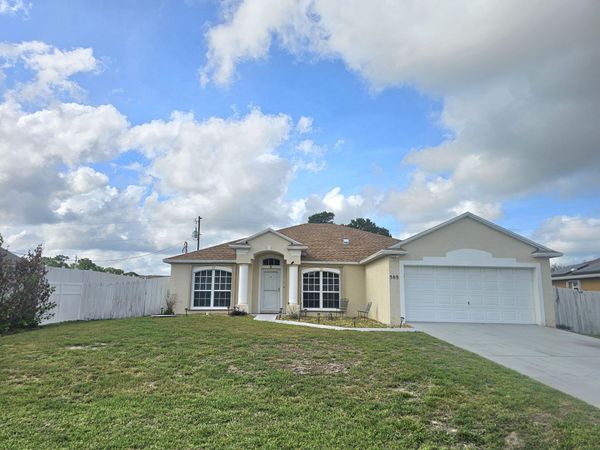 589 NW Fairfax Avenue, Port St. Lucie, FL 34983