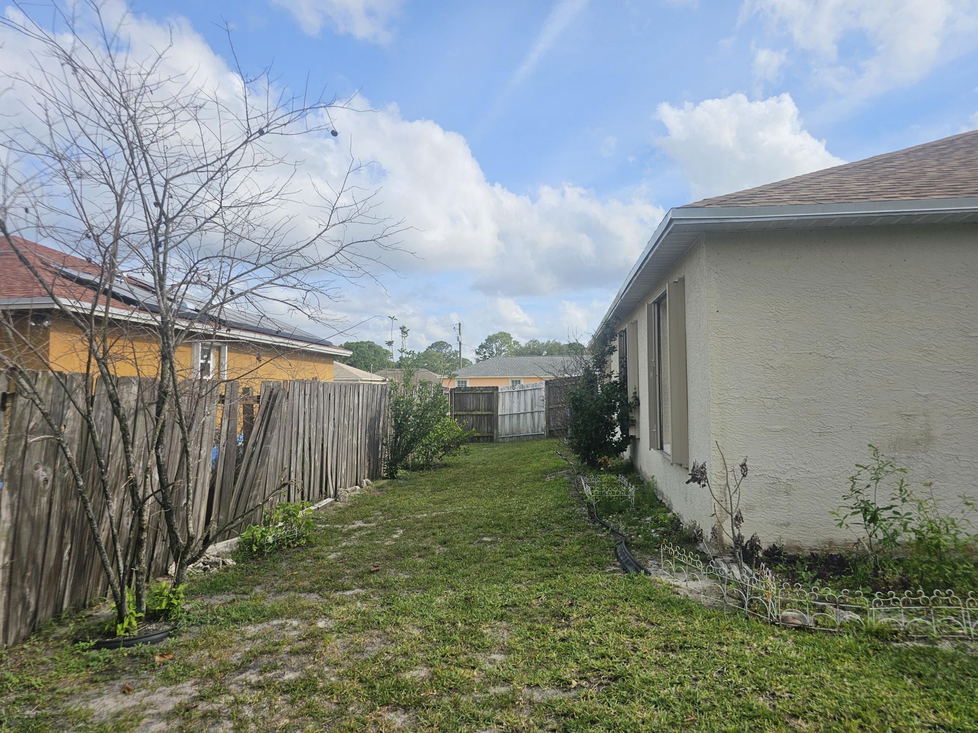 589 NW Fairfax Avenue, Port Saint Lucie, FL 34983 Photo