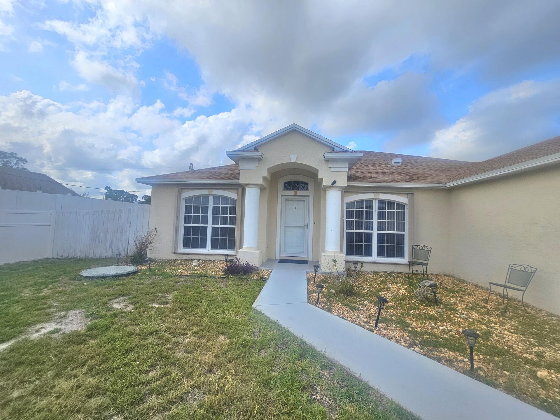 589 NW Fairfax Avenue, Port Saint Lucie, FL 34983 Photo