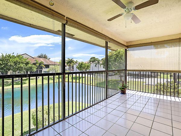 3283 Jog Park Drive, Greenacres, FL 33467