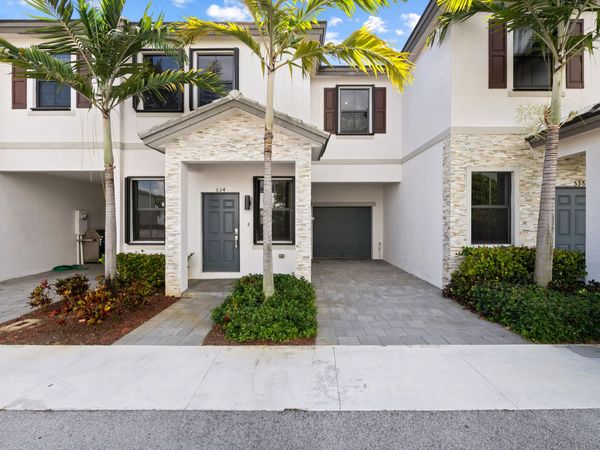 534 SW 19th Terrace, Fort Lauderdale, FL 33312