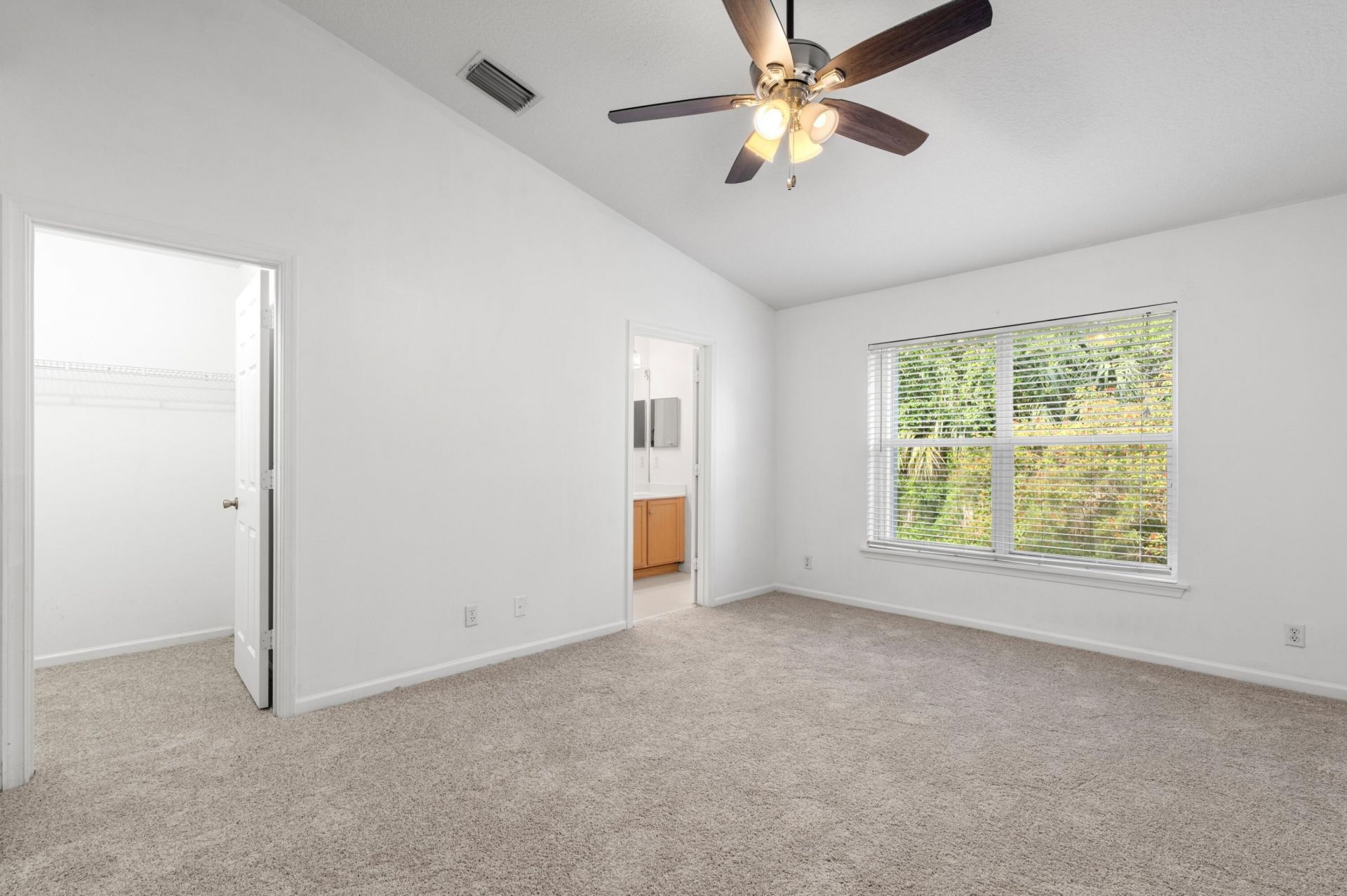 9926 Lago Drive, Boynton Beach, FL 33472 Photo