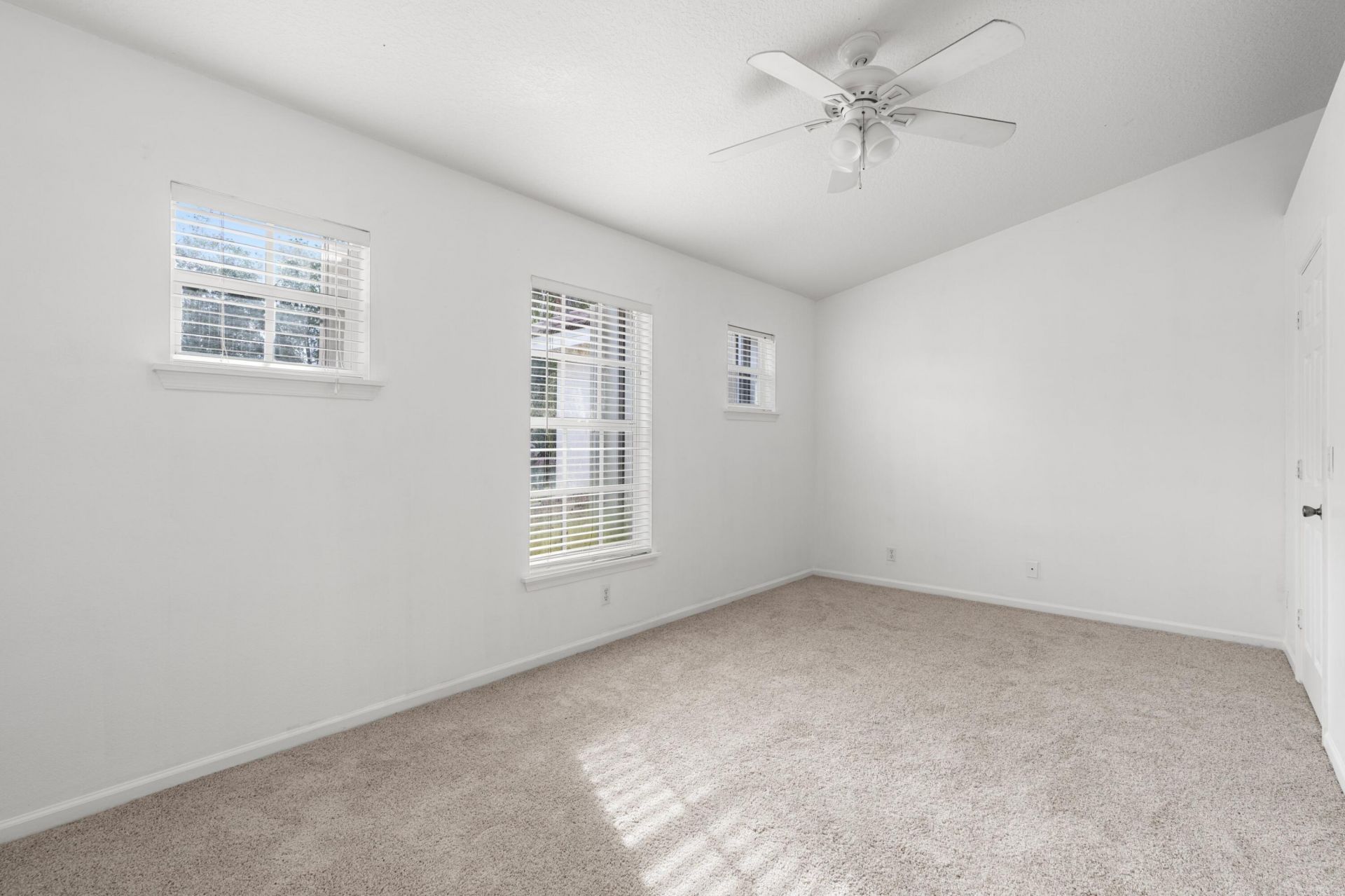 9926 Lago Drive, Boynton Beach, FL 33472 Photo