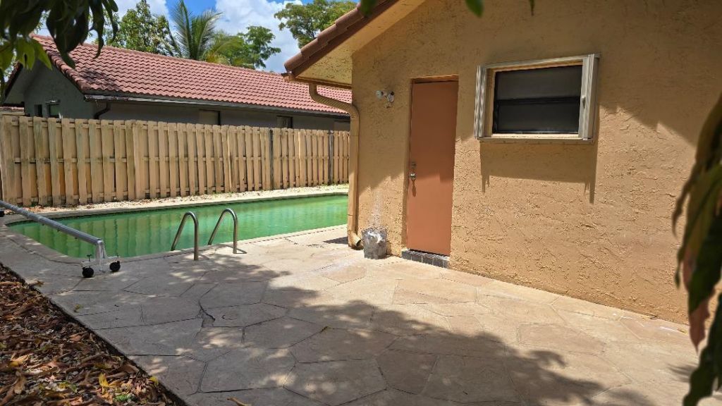 2499 NW 92nd Avenue, Coral Springs, FL 33065 Photo