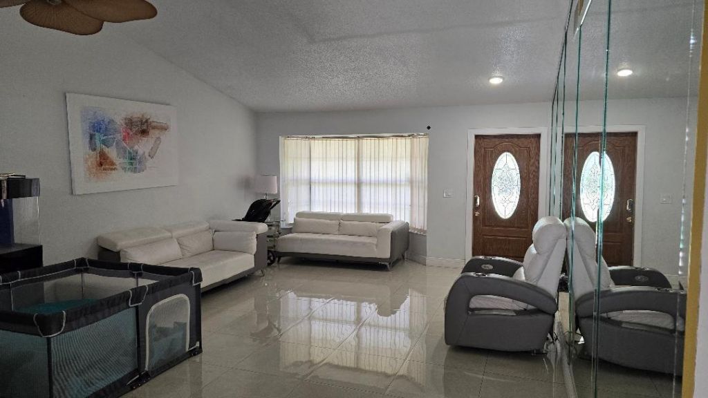 2499 NW 92nd Avenue, Coral Springs, FL 33065 Photo