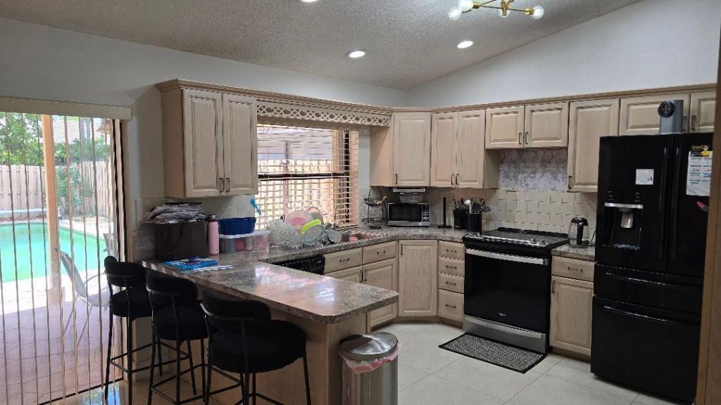 2499 NW 92nd Avenue, Coral Springs, FL 33065 Photo