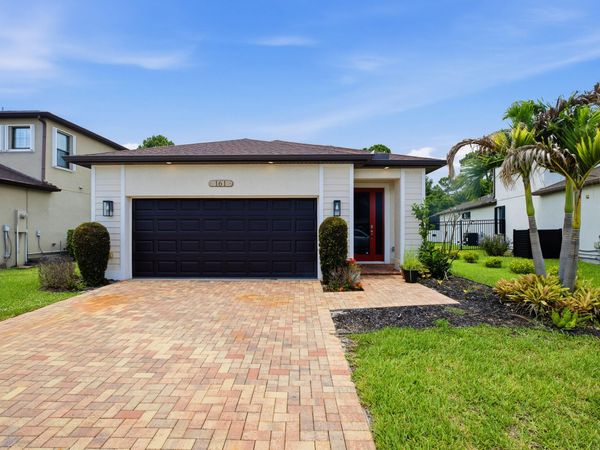 161 SE Via Visconti, Port St. Lucie, FL 34952