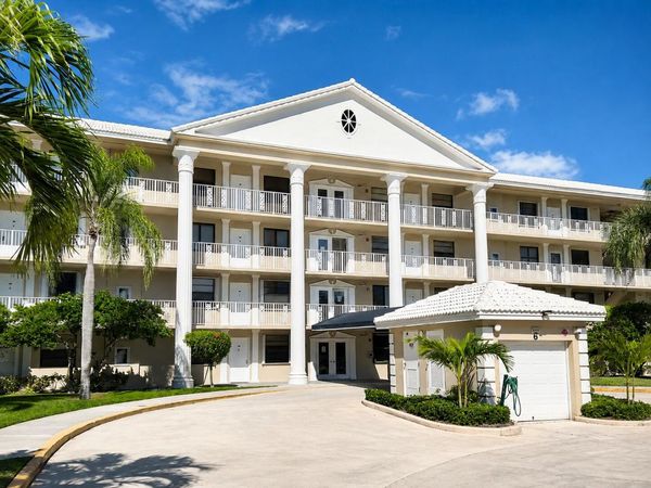 3515 Village Boulevard, Unit 304, West Palm Beach, FL 33409