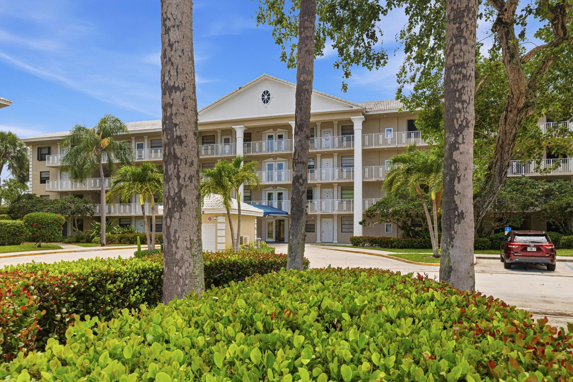 3515 Village Boulevard, Unit 304, West Palm Beach, FL 33409 Photo