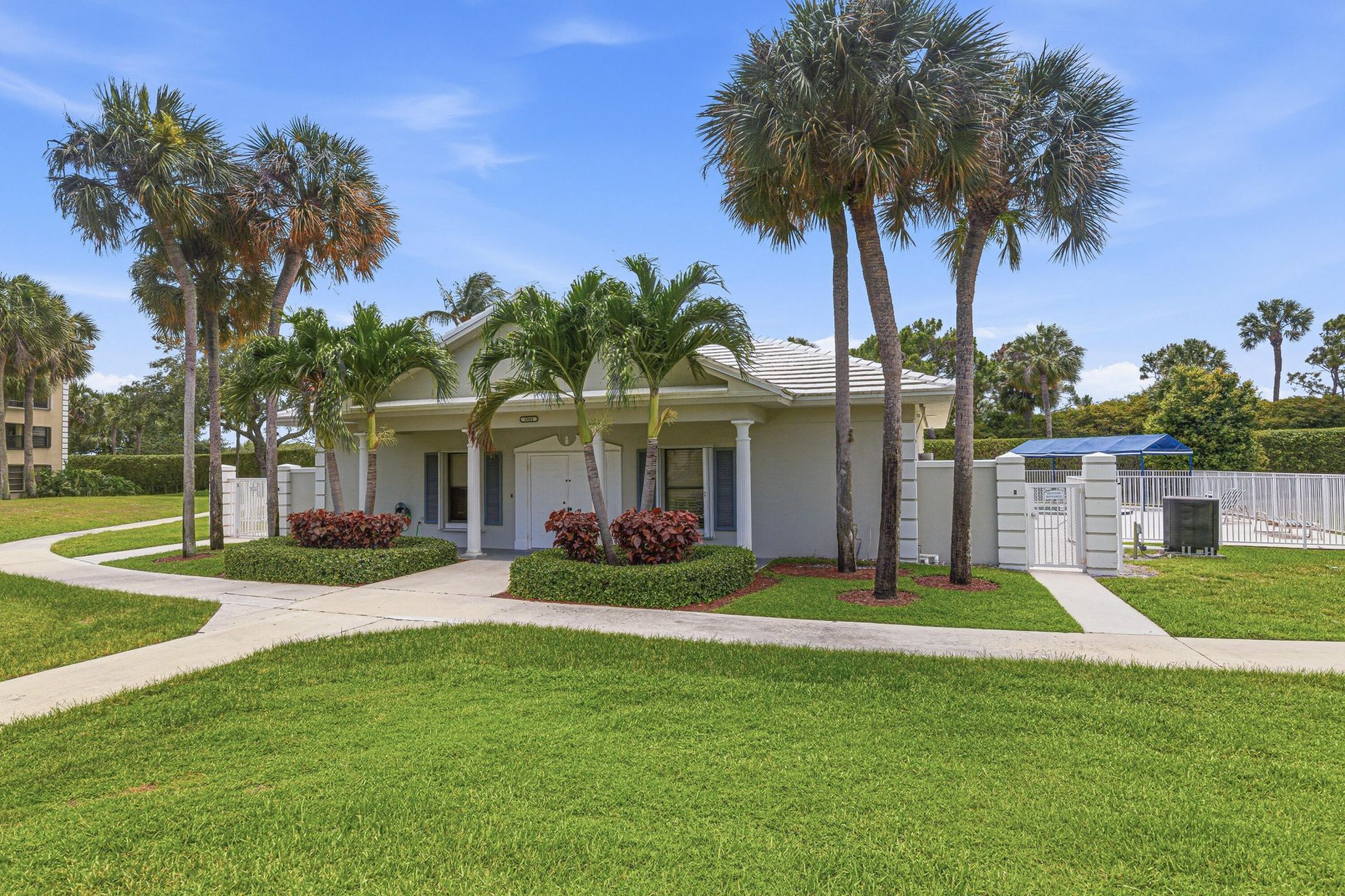 3515 Village Boulevard, Unit 304, West Palm Beach, FL 33409 Photo