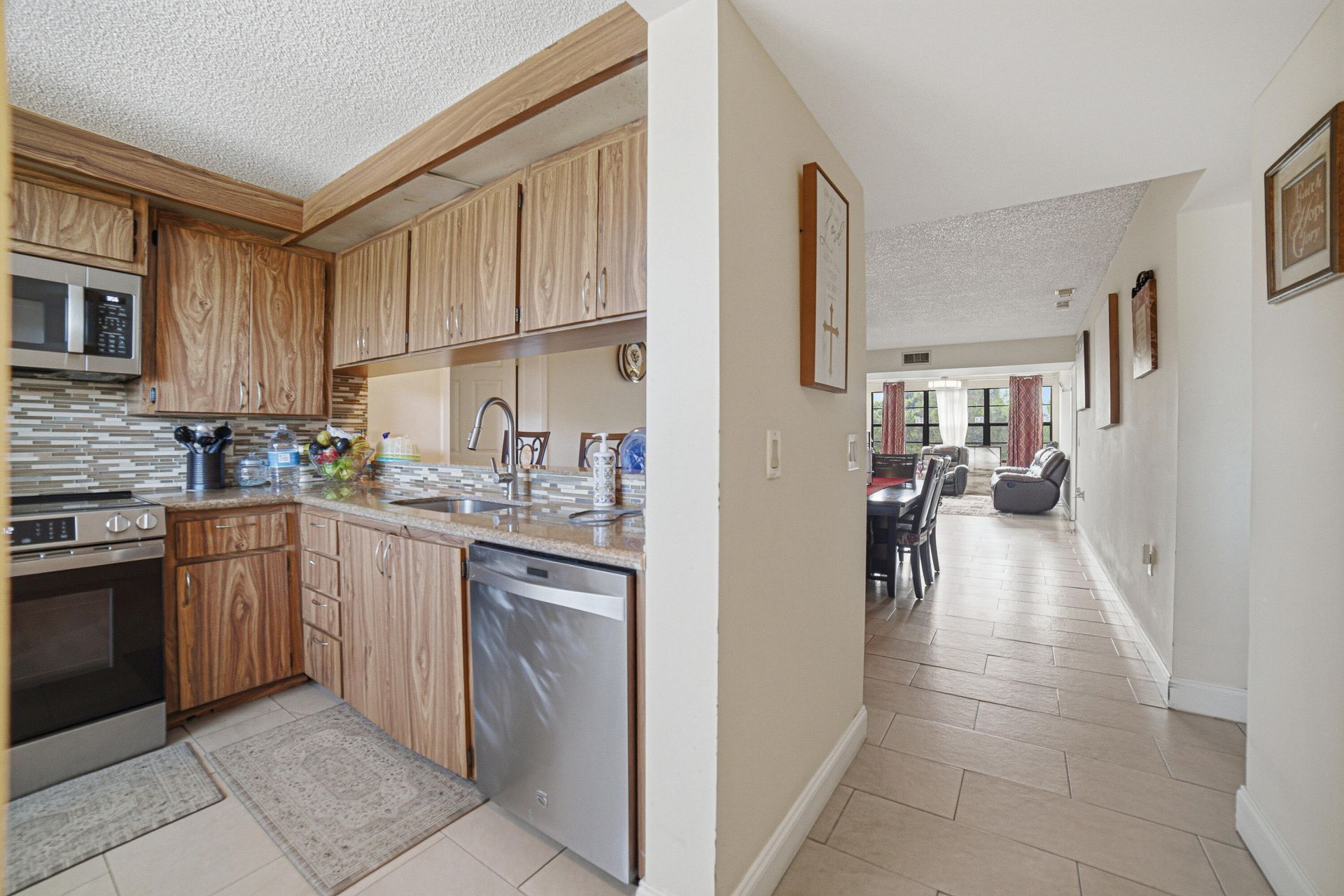 3515 Village Boulevard, Unit 304, West Palm Beach, FL 33409 Photo