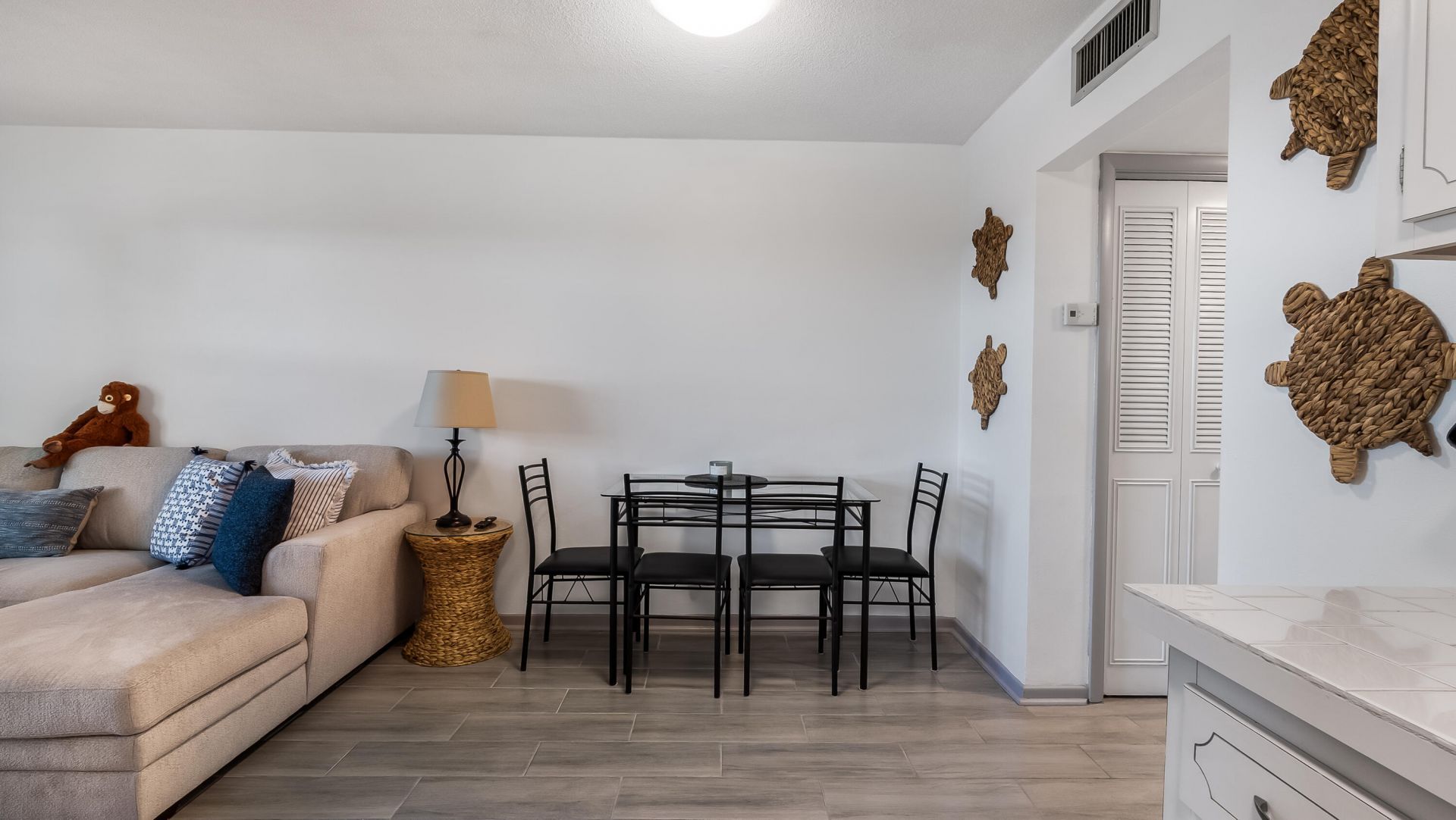 228 Hibiscus Avenue, Unit 233, Lauderdale by the Sea, FL 33308 Photo