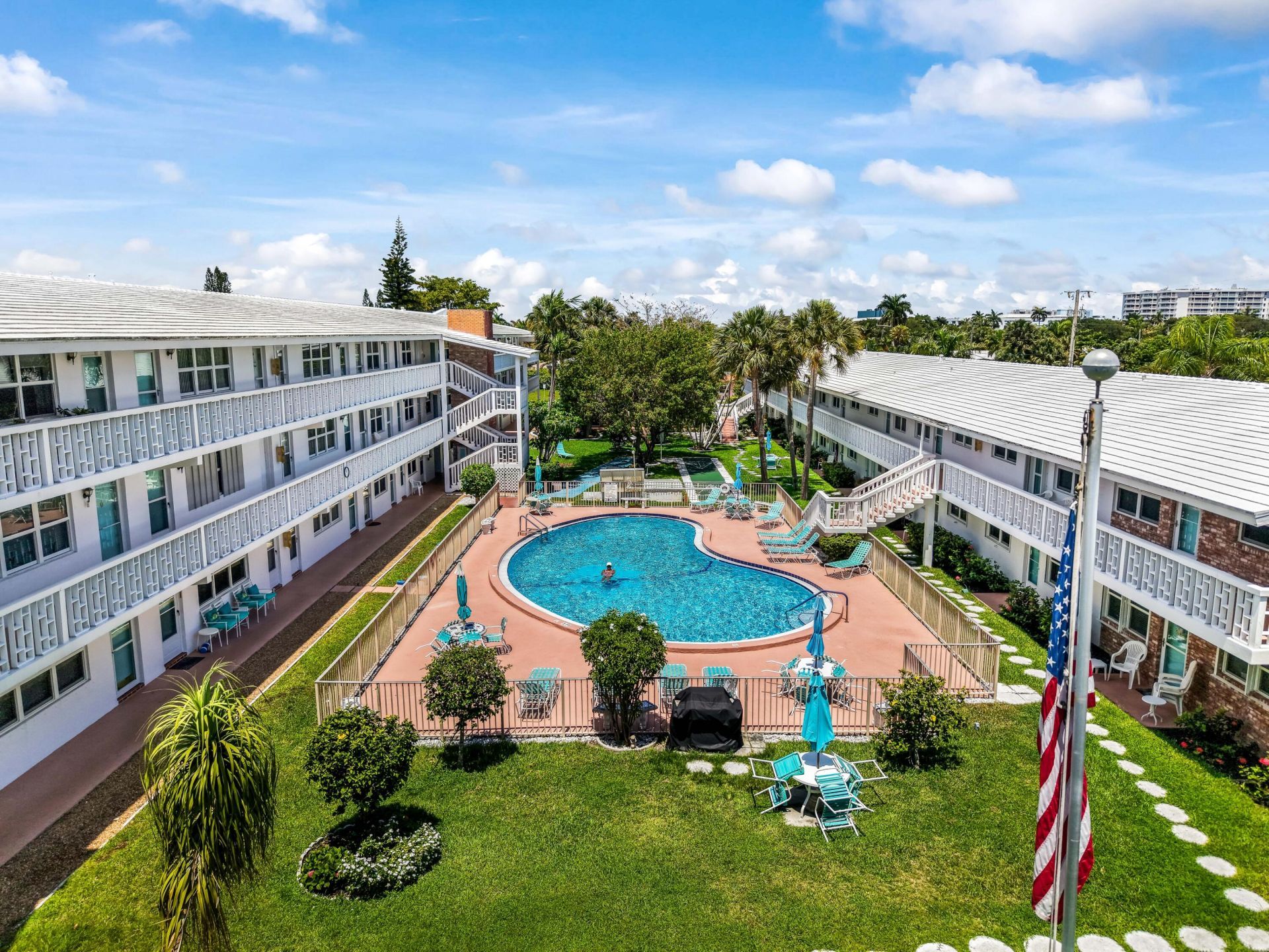 228 Hibiscus Avenue, Unit 233, Lauderdale by the Sea, FL 33308 Photo