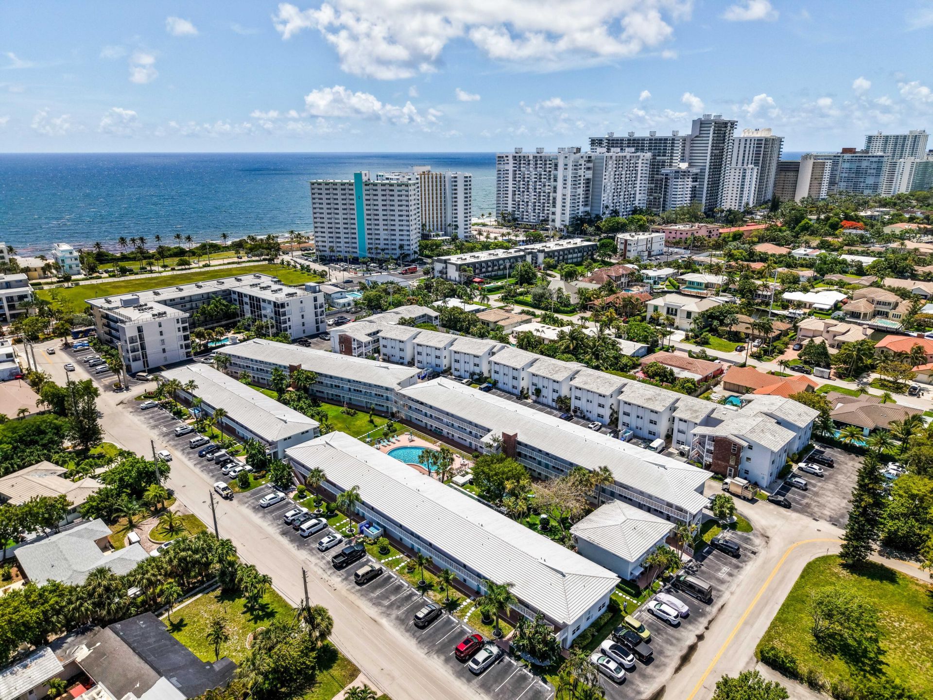 228 Hibiscus Avenue, Unit 233, Lauderdale by the Sea, FL 33308 Photo