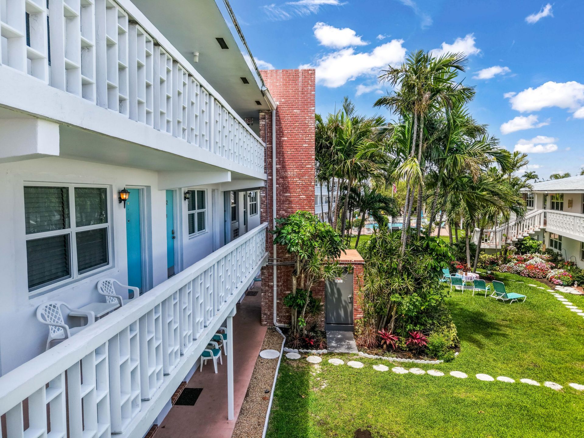 228 Hibiscus Avenue, Unit 233, Lauderdale by the Sea, FL 33308 Photo
