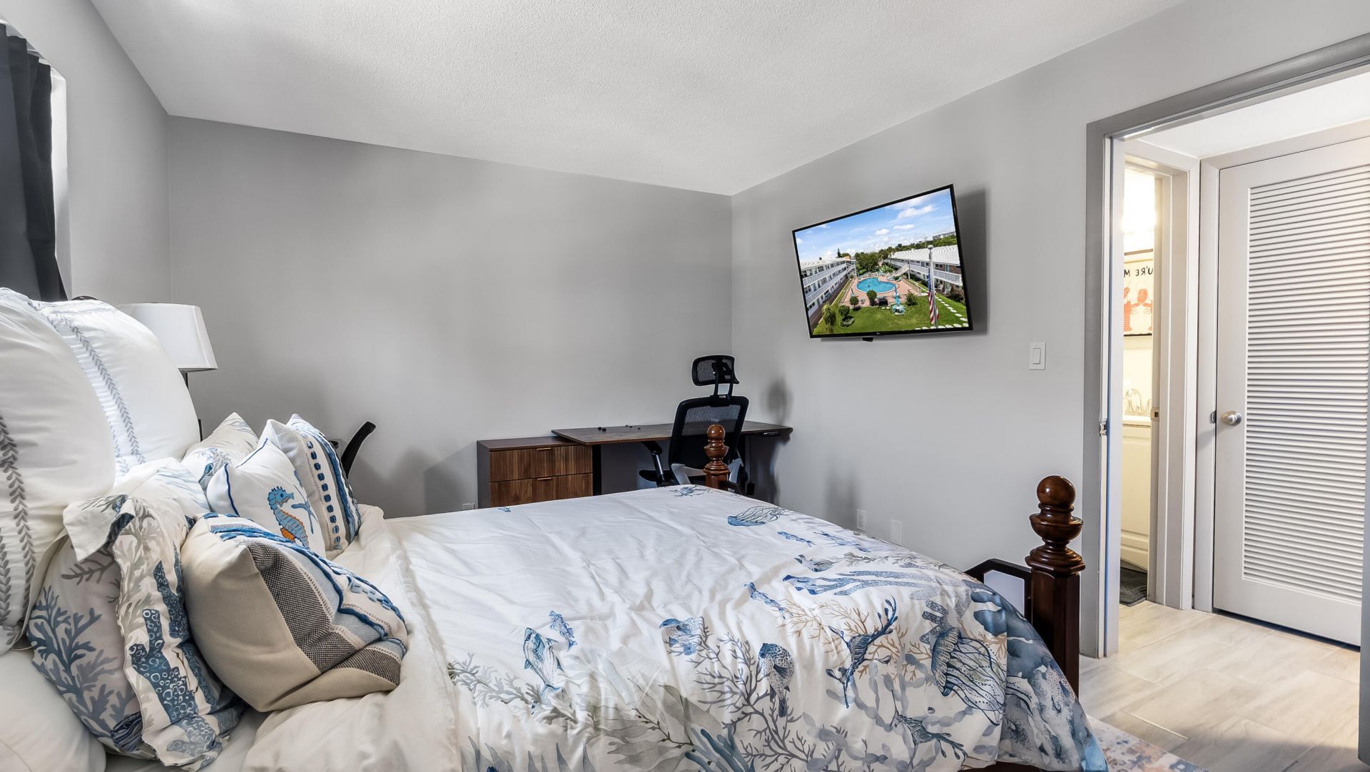 228 Hibiscus Avenue, Unit 233, Lauderdale by the Sea, FL 33308 Photo
