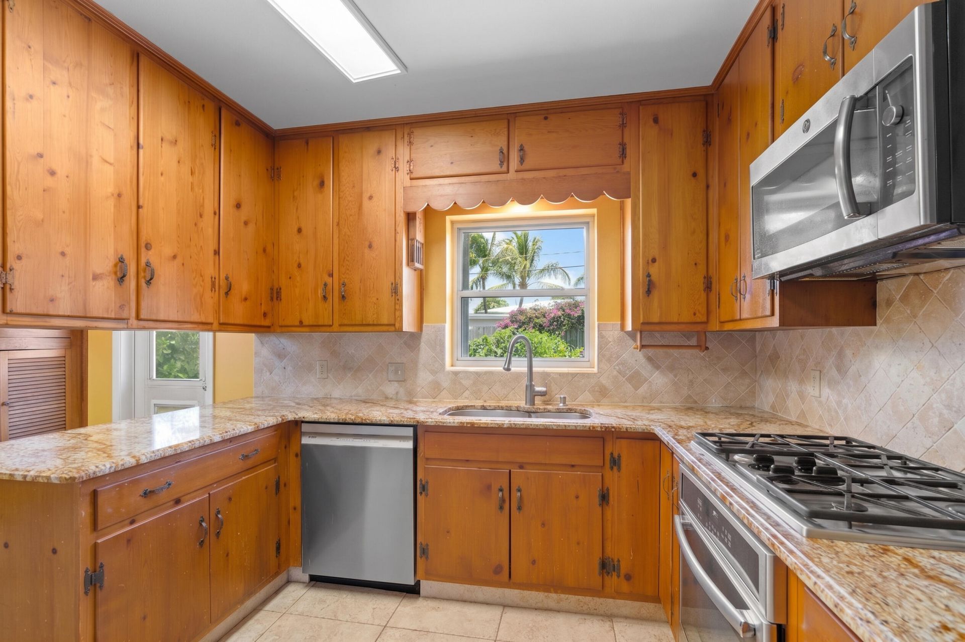 146 Vassar Drive, Lake Worth Beach, FL 33460 Photo