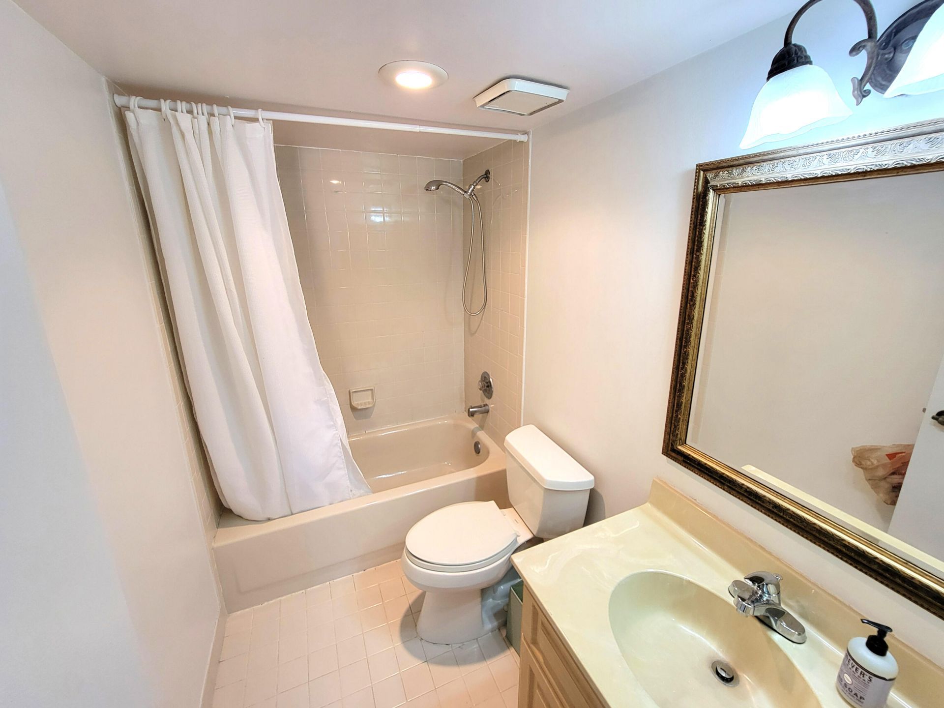 8321 S Coral Circle, North Lauderdale, FL 33068 Photo