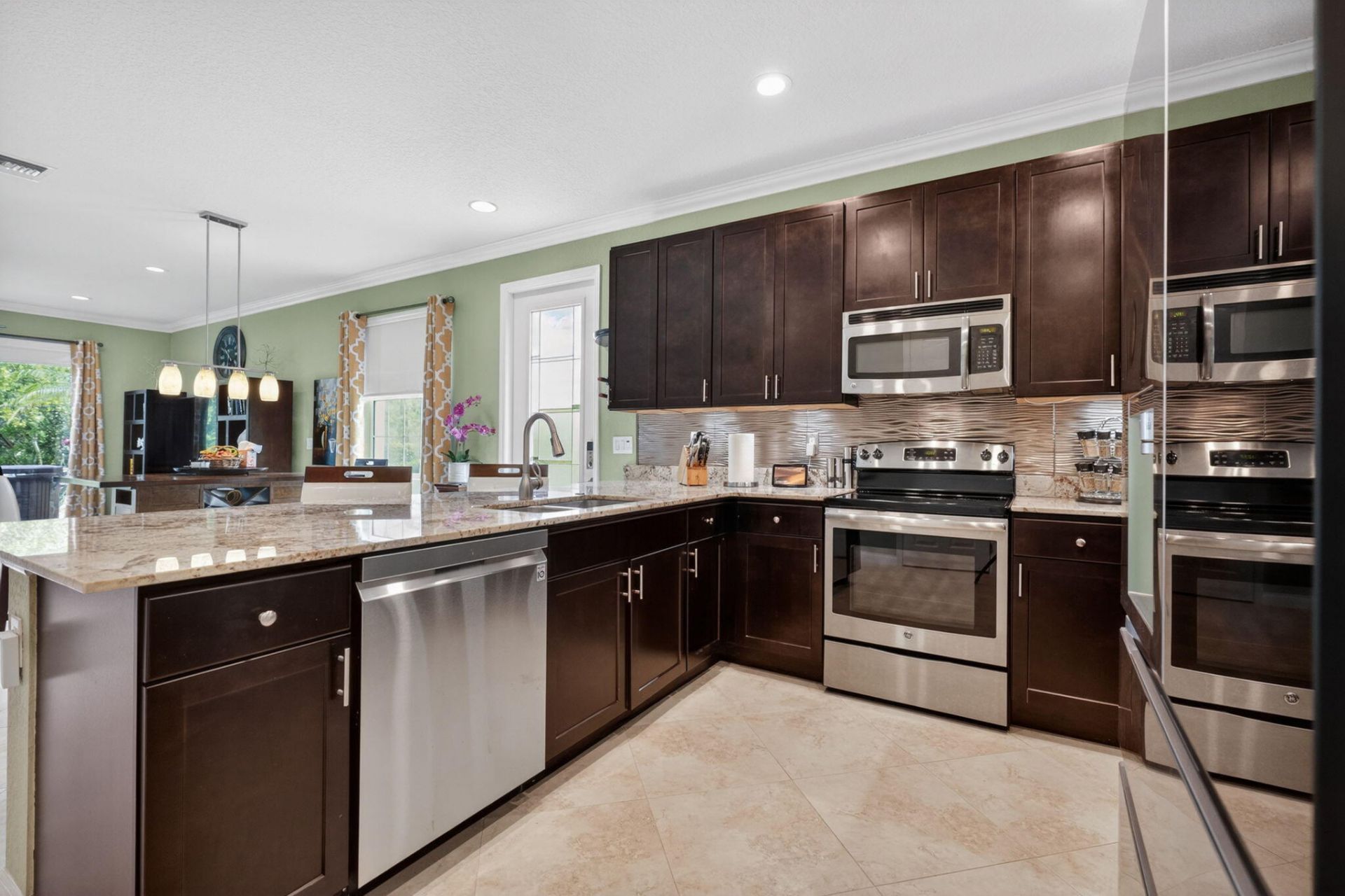 615 SW Glen Crest Way, Stuart, FL 34997 Photo