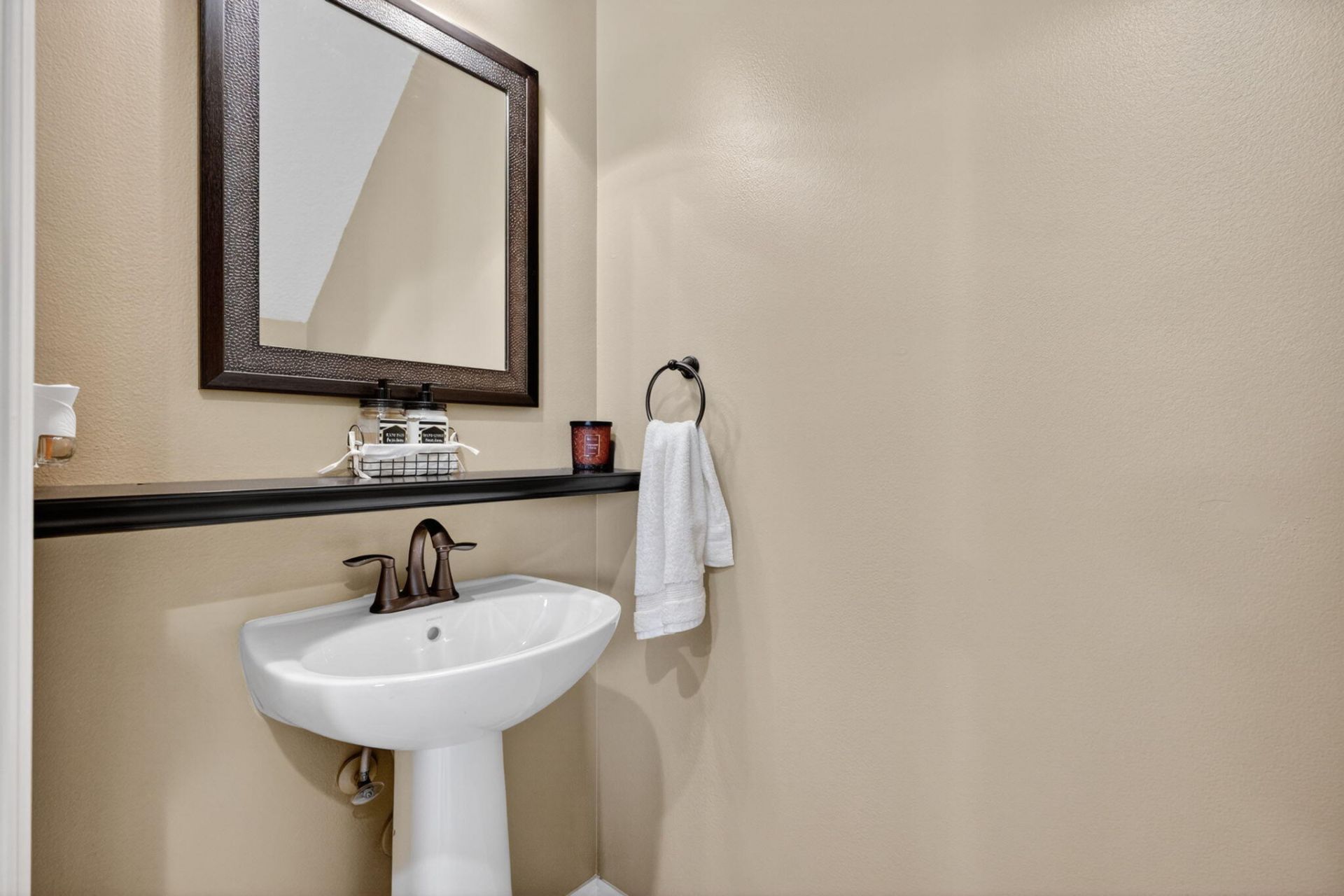 615 SW Glen Crest Way, Stuart, FL 34997 Photo