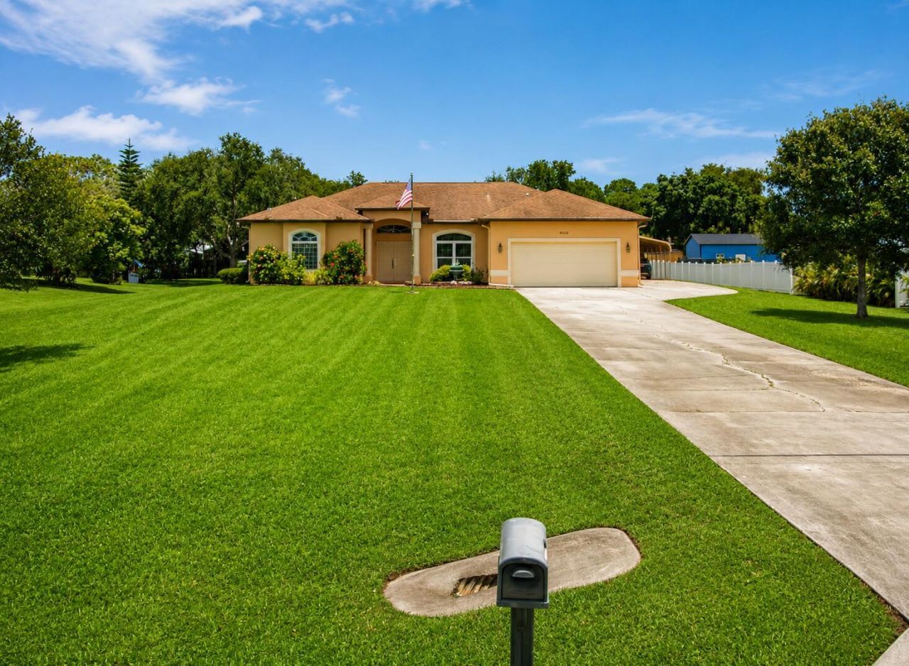 5508 Silver Oak Drive, Fort Pierce, FL 34982 Photo