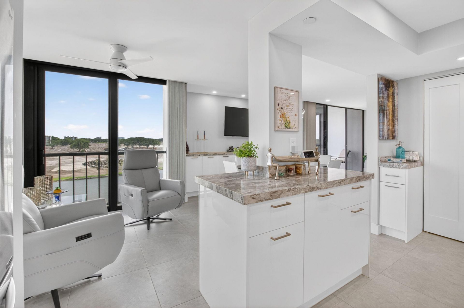 7768 Lakeside Boulevard, Unit 551, Boca Raton, FL 33434 Photo