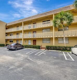 5860 NW 64th Avenue, Unit 201, Tamarac, FL 33319 Photo
