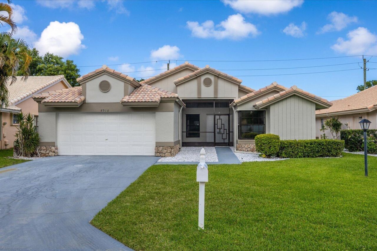 8910 Boatswain Drive, Unit 8910, Boynton Beach, FL 33436 Photo