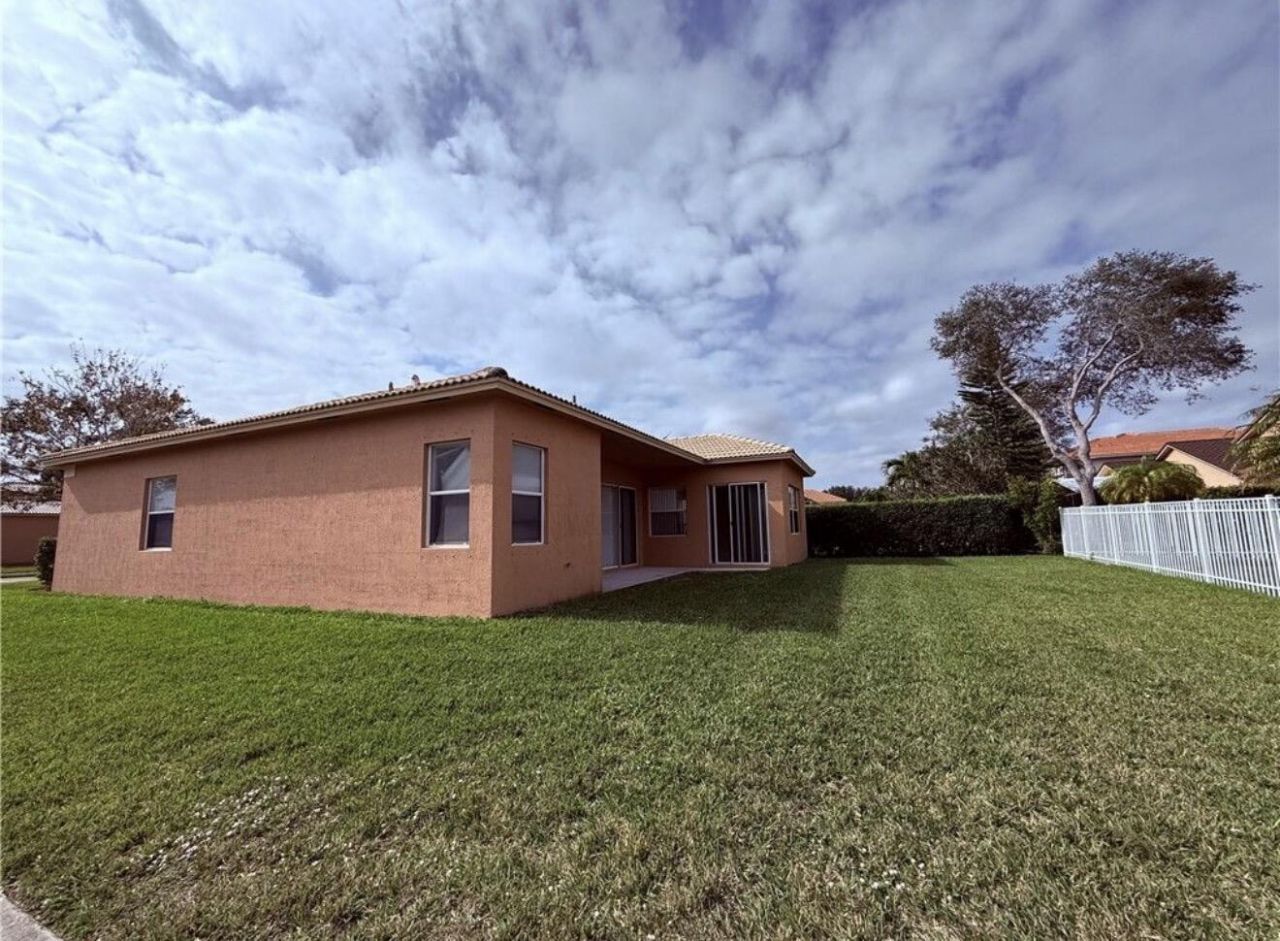5837 Spanish River Road, Fort Pierce, FL 34951 Photo