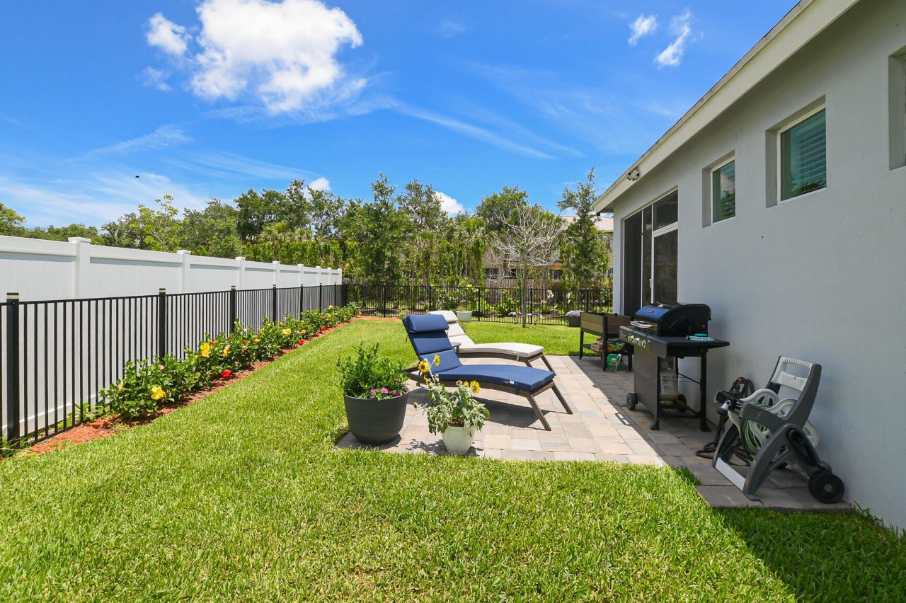 5970 SE Skyblue Circle, Stuart, FL 34997 Photo