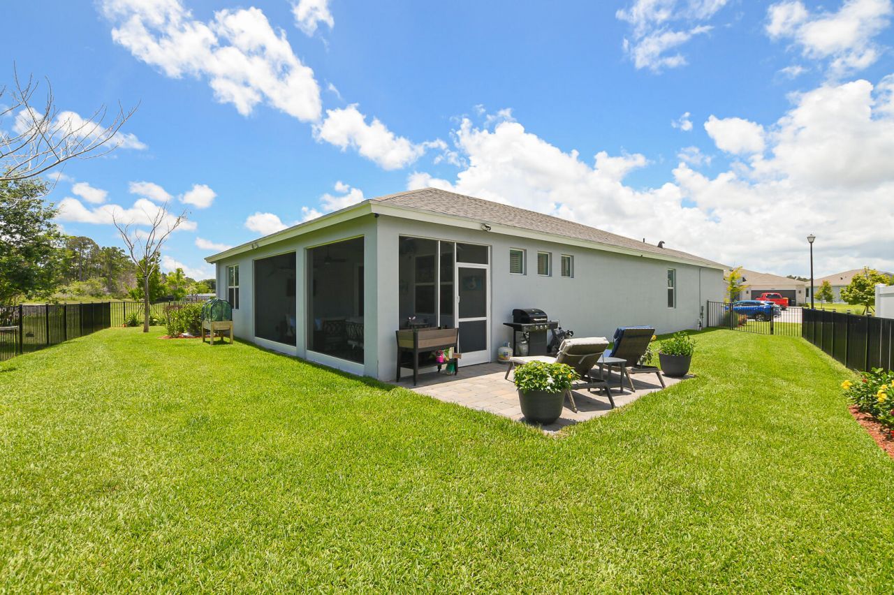 5970 SE Skyblue Circle, Stuart, FL 34997 Photo