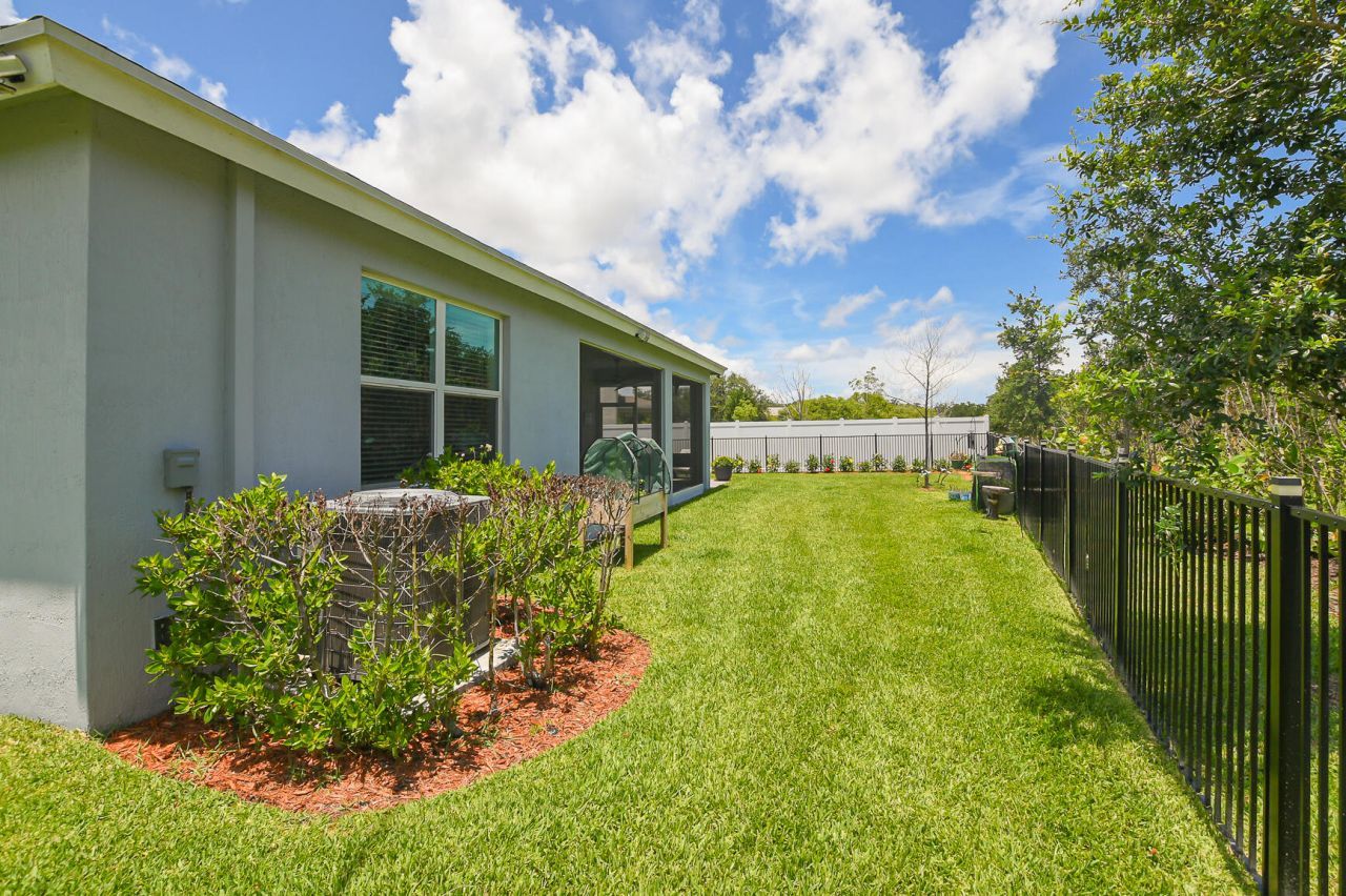 5970 SE Skyblue Circle, Stuart, FL 34997 Photo