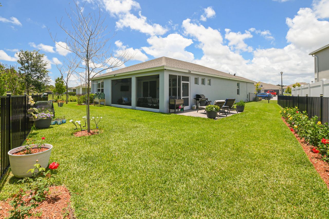 5970 SE Skyblue Circle, Stuart, FL 34997 Photo