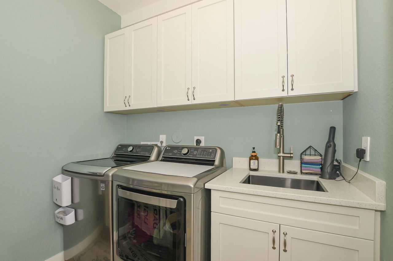 5970 SE Skyblue Circle, Stuart, FL 34997 Photo