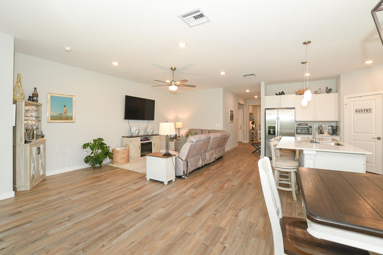 5970 SE Skyblue Circle, Stuart, FL 34997 Photo