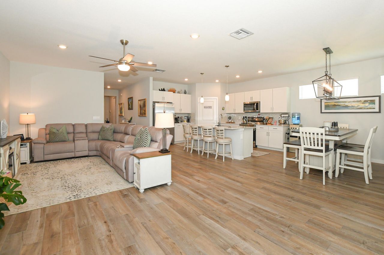 5970 SE Skyblue Circle, Stuart, FL 34997 Photo