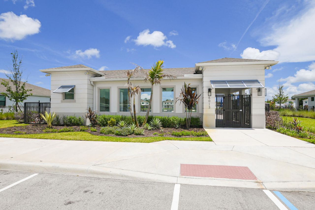 5970 SE Skyblue Circle, Stuart, FL 34997 Photo