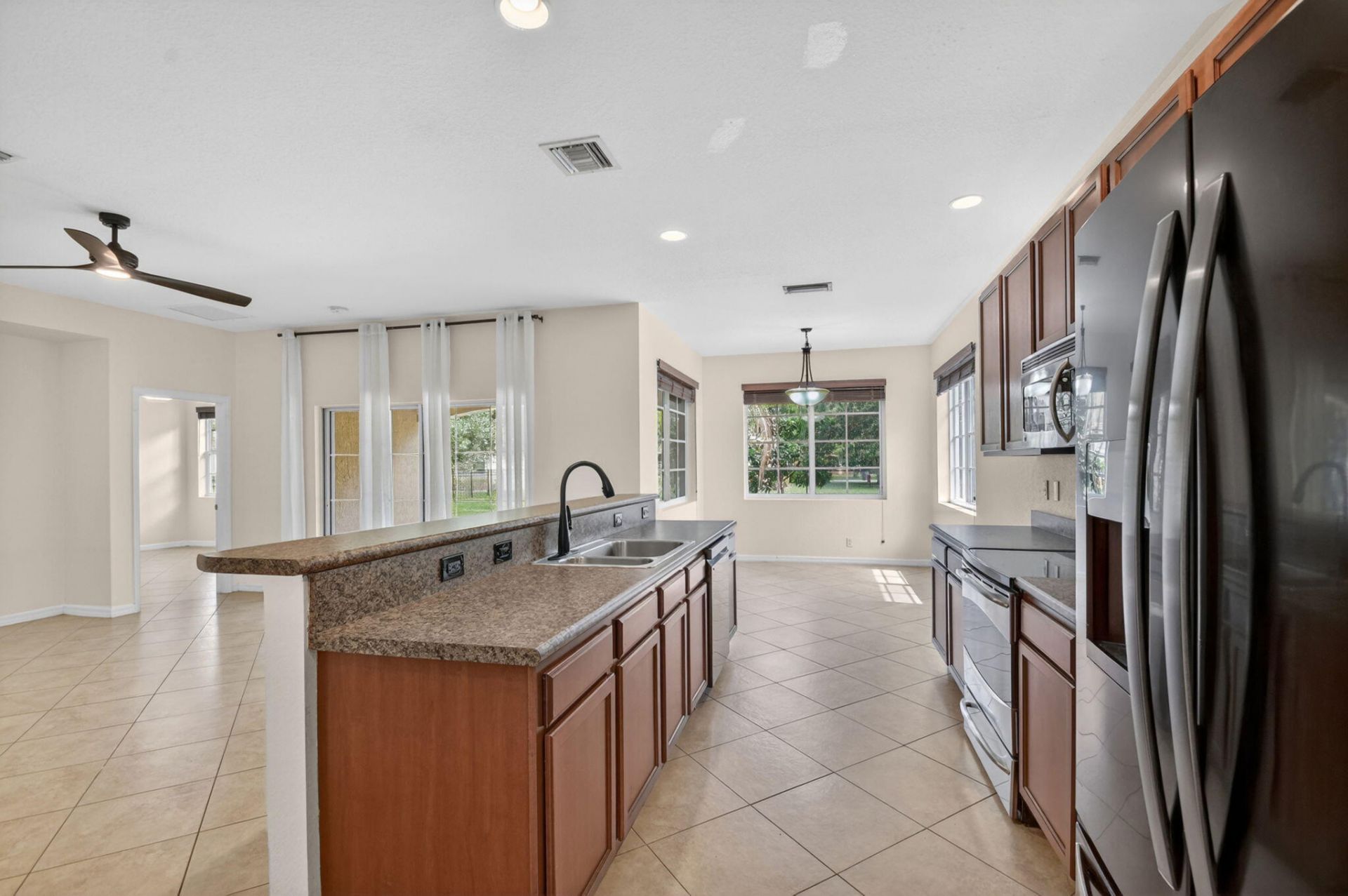 6810 Osage Circle, Greenacres, FL 33413 Photo