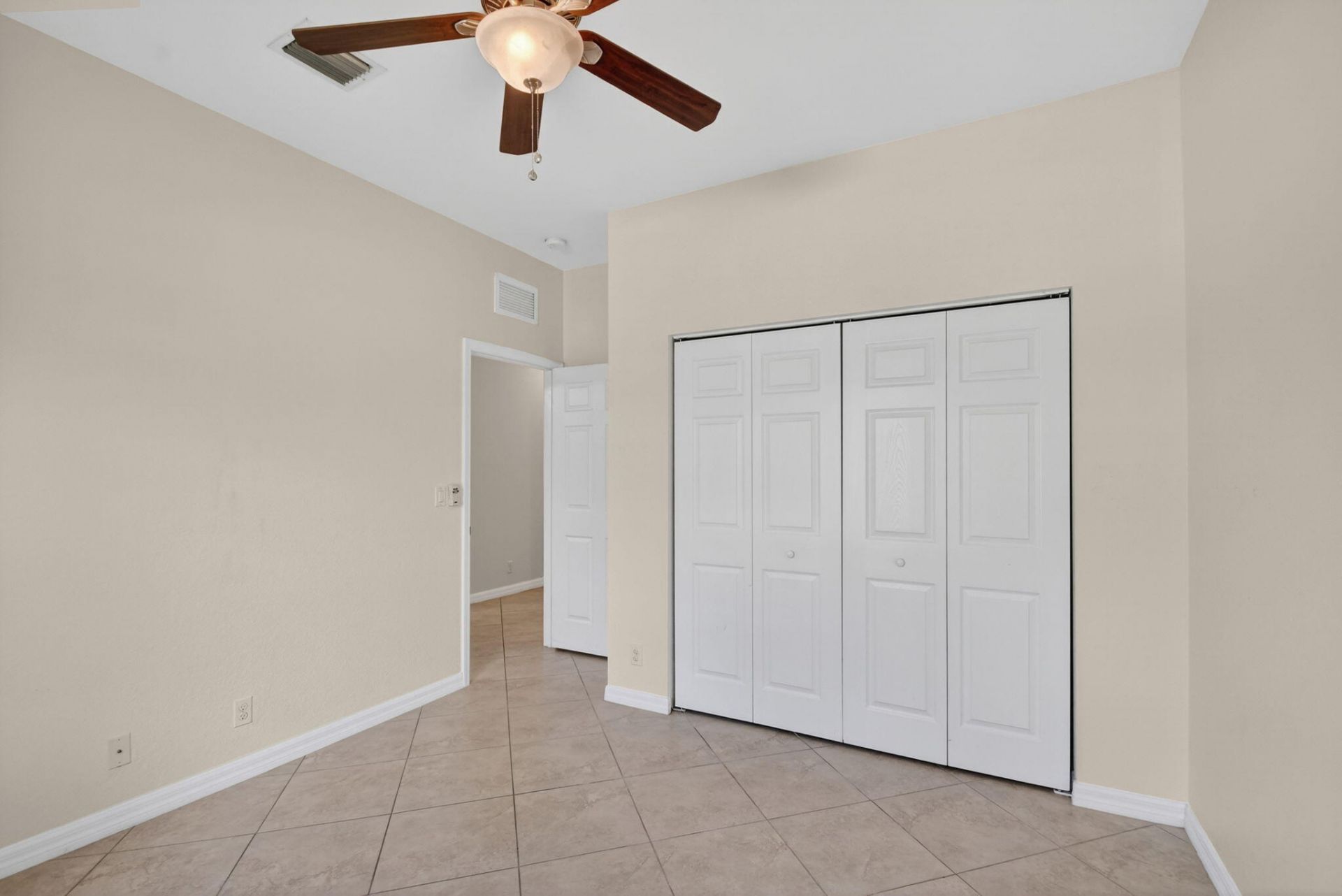 6810 Osage Circle, Greenacres, FL 33413 Photo