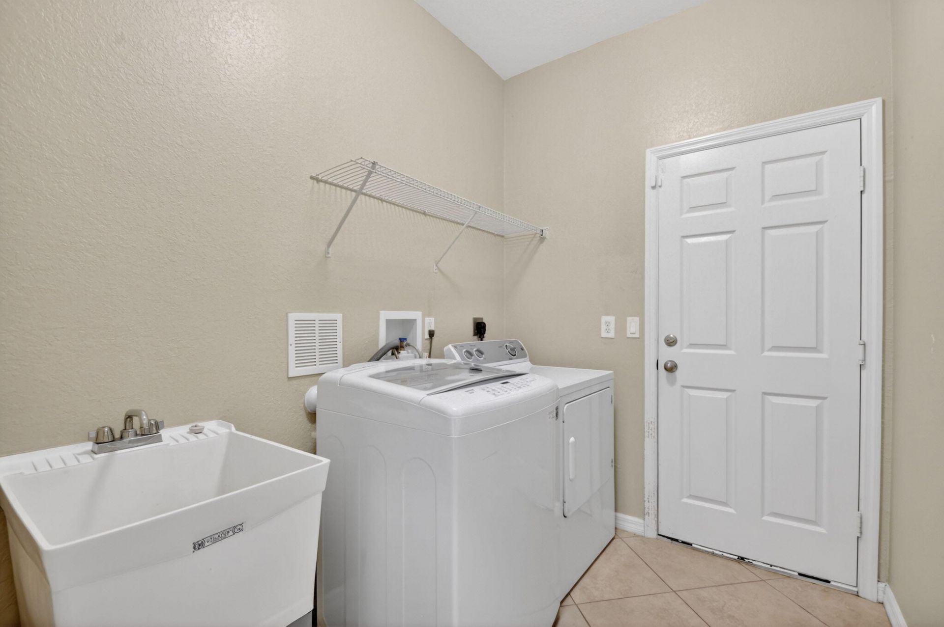 6810 Osage Circle, Greenacres, FL 33413 Photo