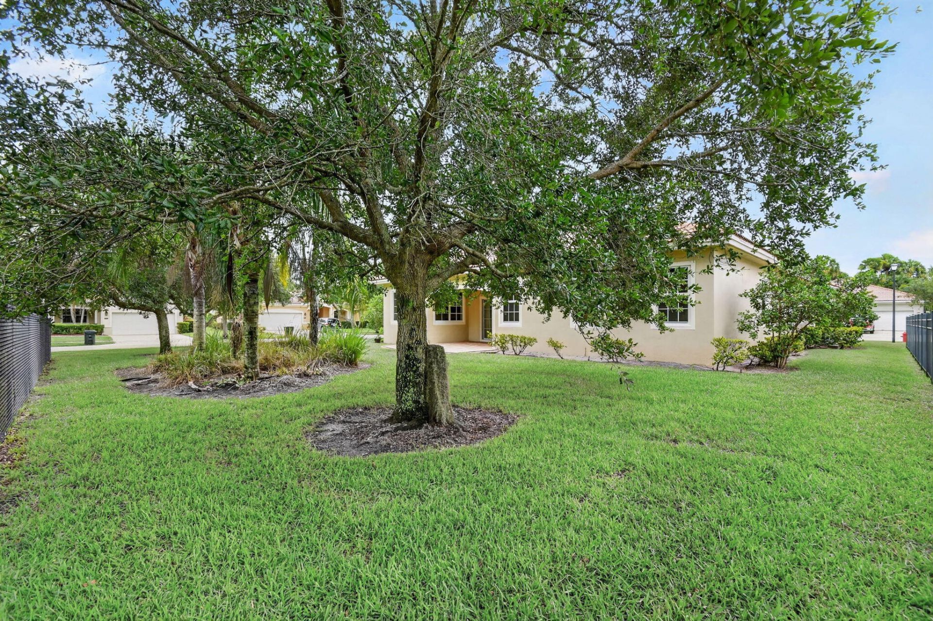 6810 Osage Circle, Greenacres, FL 33413 Photo