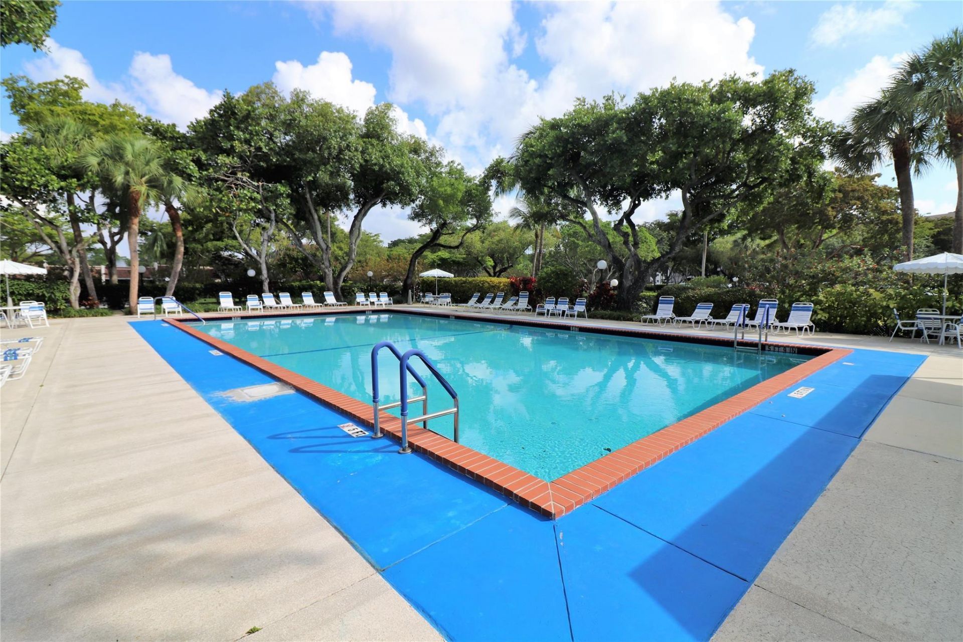 3700 Oaks Clubhouse Drive, Unit 106, Pompano Beach, FL 33069 Photo