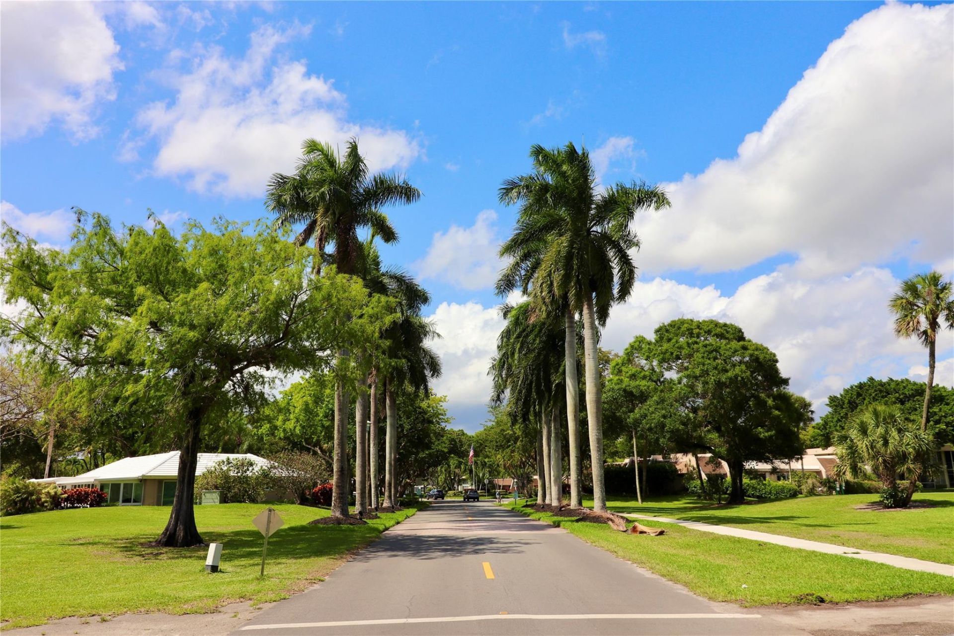 3700 Oaks Clubhouse Drive, Unit 106, Pompano Beach, FL 33069 Photo