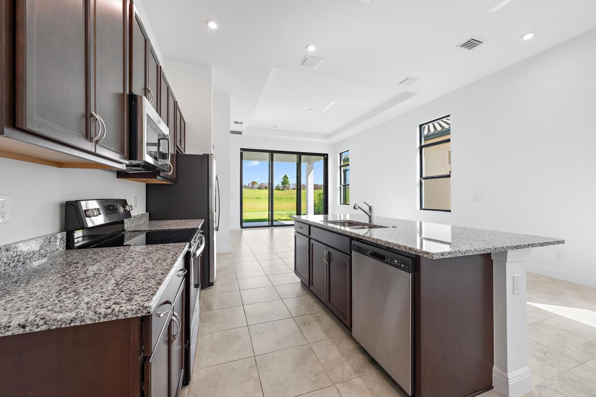 10135 SW Latium Way, Port Saint Lucie, FL 34987 Photo