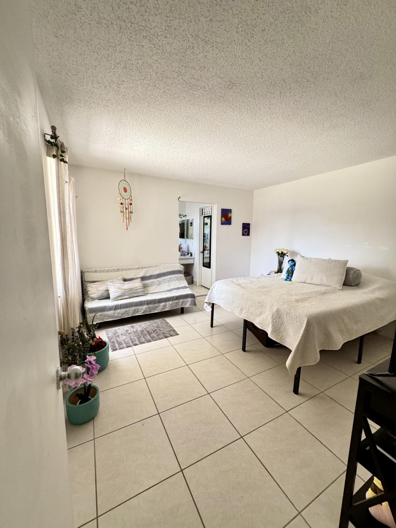 8600 NW 193rd Terrace, Hialeah, FL 33015 Photo