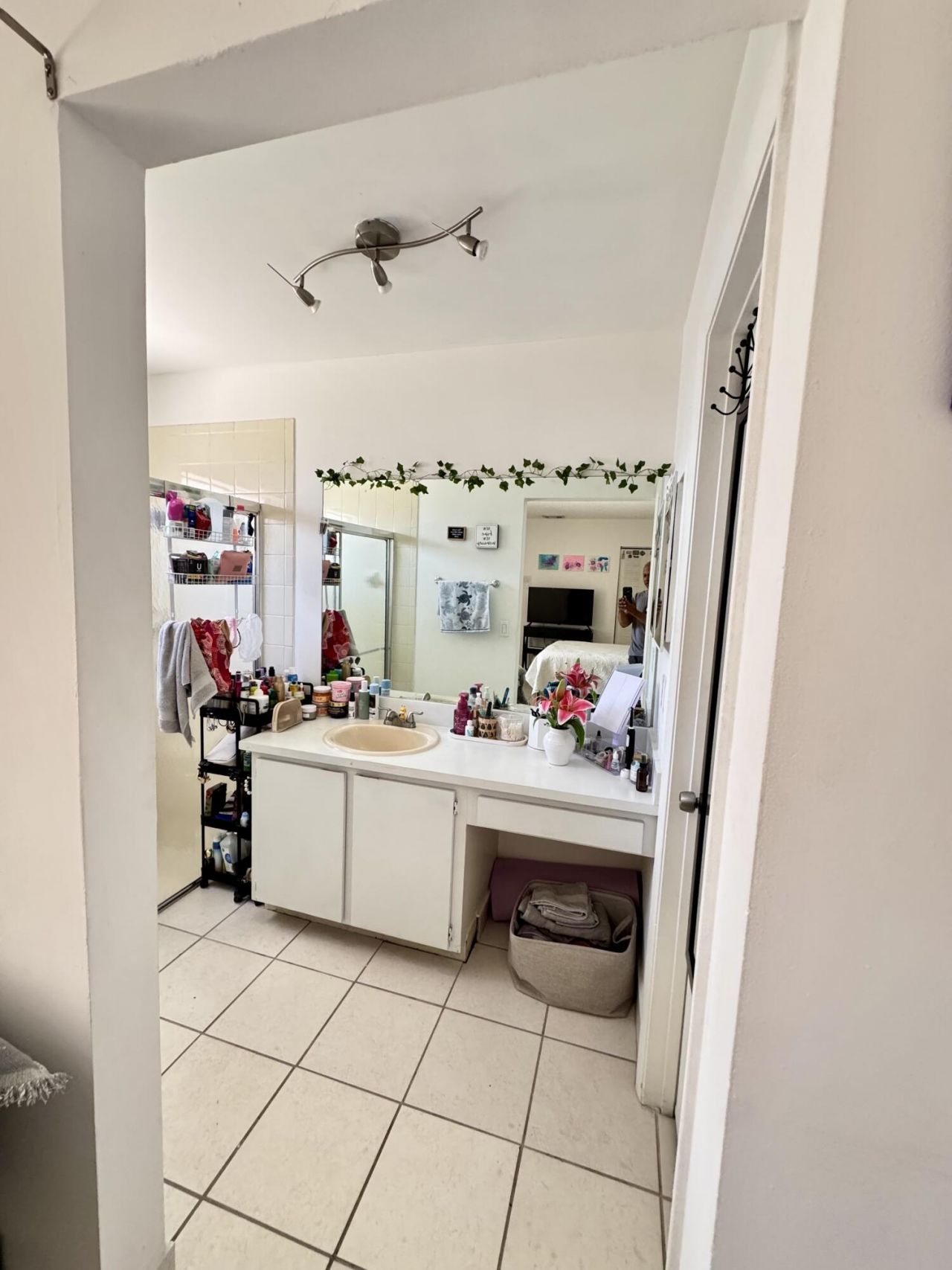 8600 NW 193rd Terrace, Hialeah, FL 33015 Photo