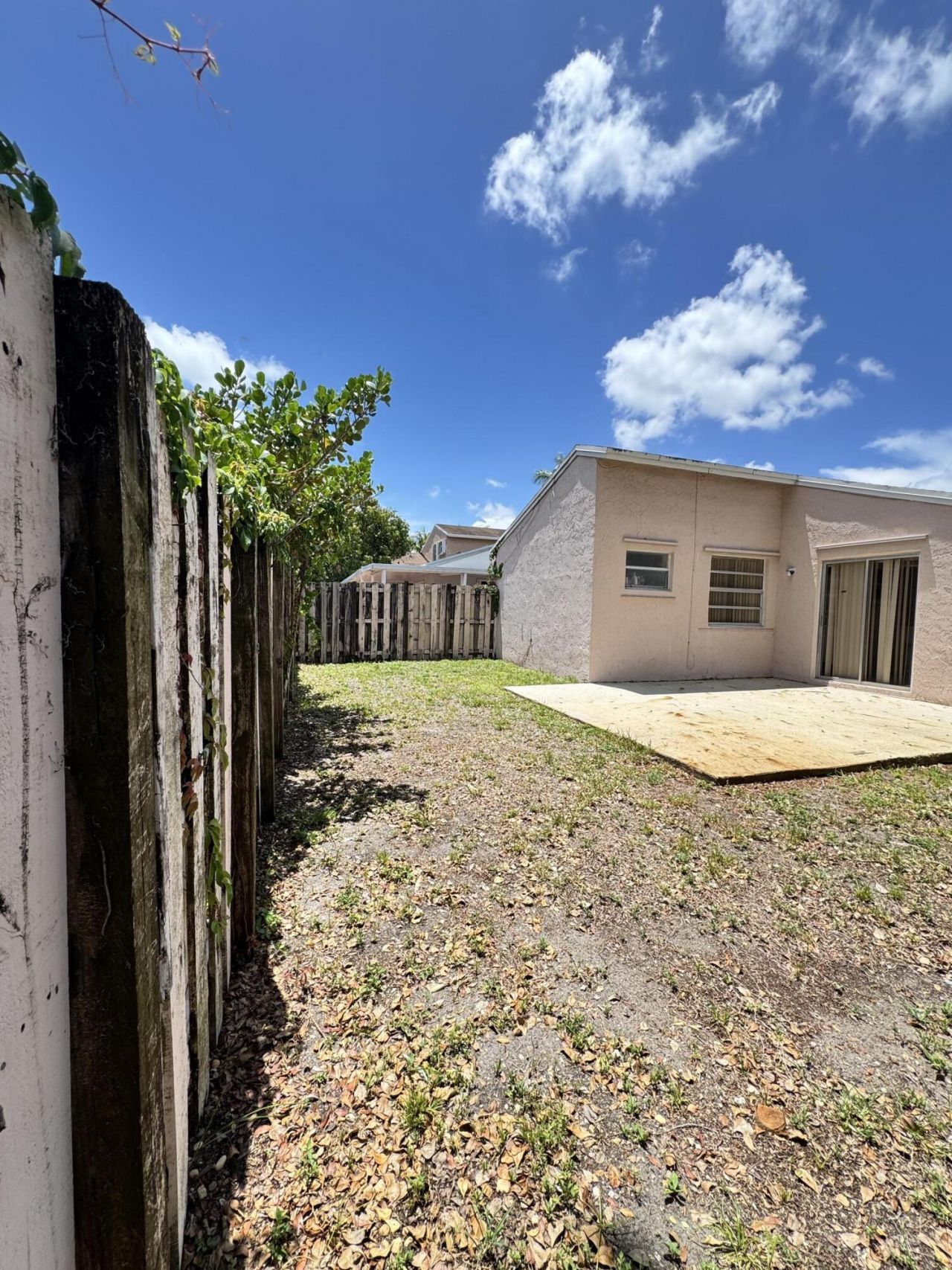 8600 NW 193rd Terrace, Hialeah, FL 33015 Photo