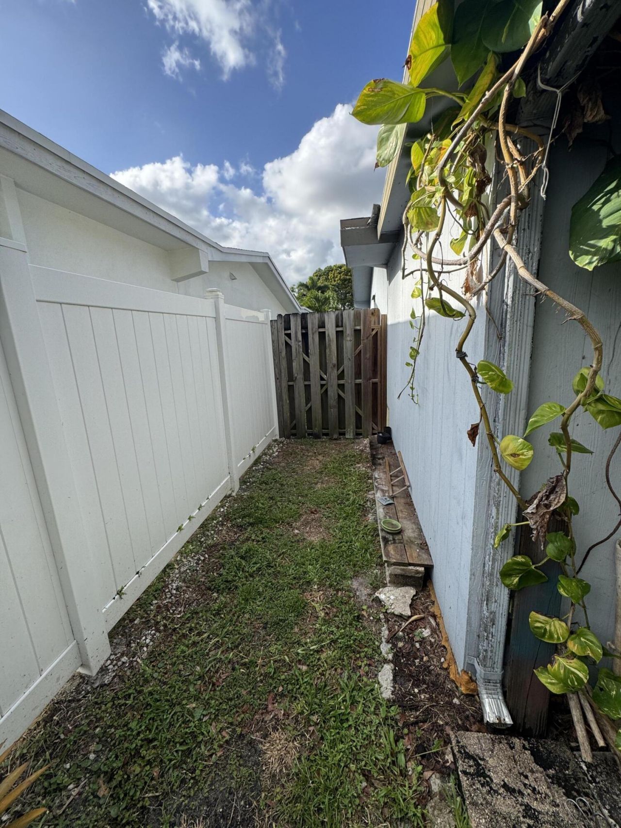 8780 NW 11th Street, Pembroke Pines, FL 33024 Photo